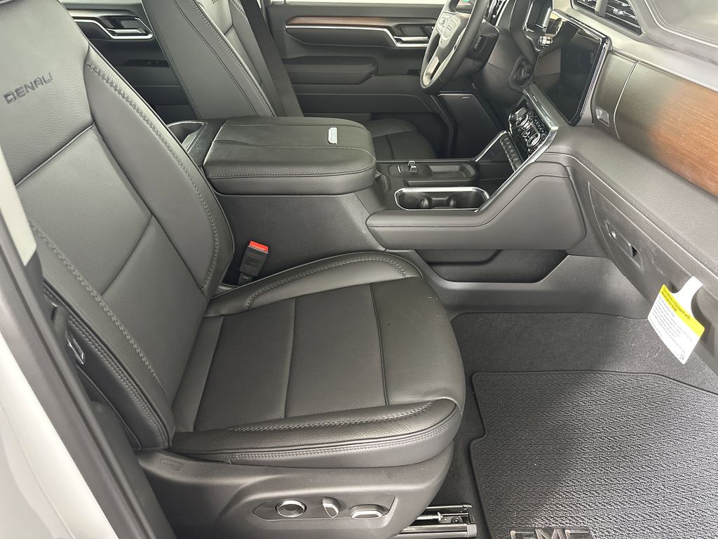 new 2025 GMC Sierra 2500HD car, priced at $87,090