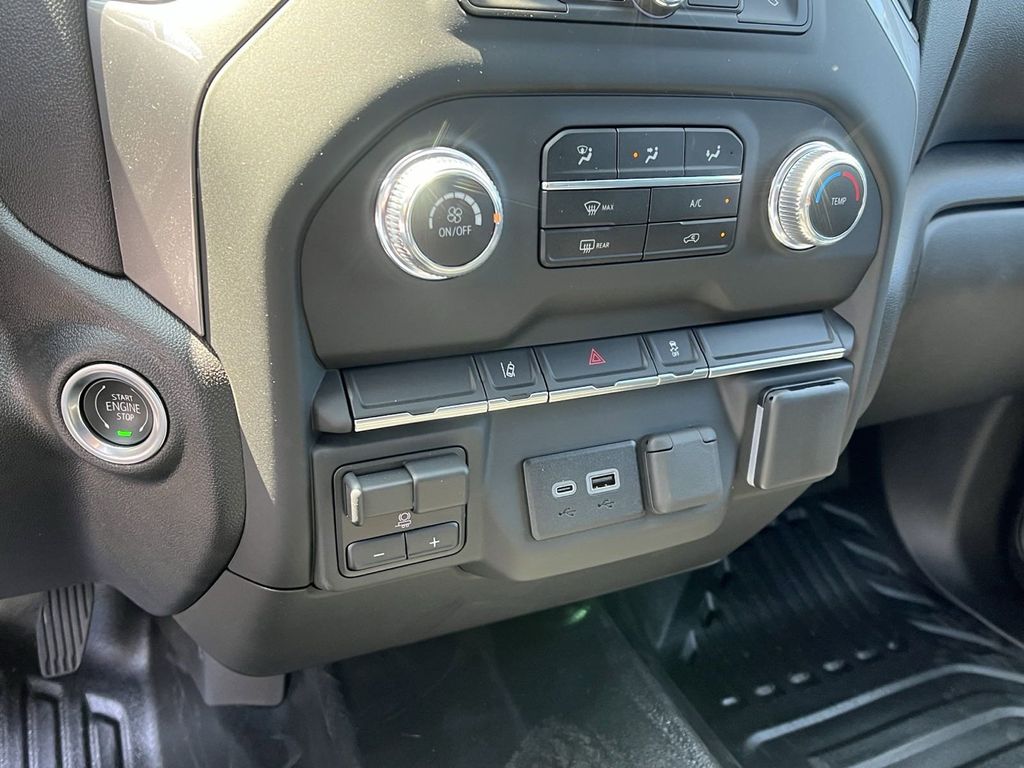 new 2024 GMC Sierra 2500HD car, priced at $48,933
