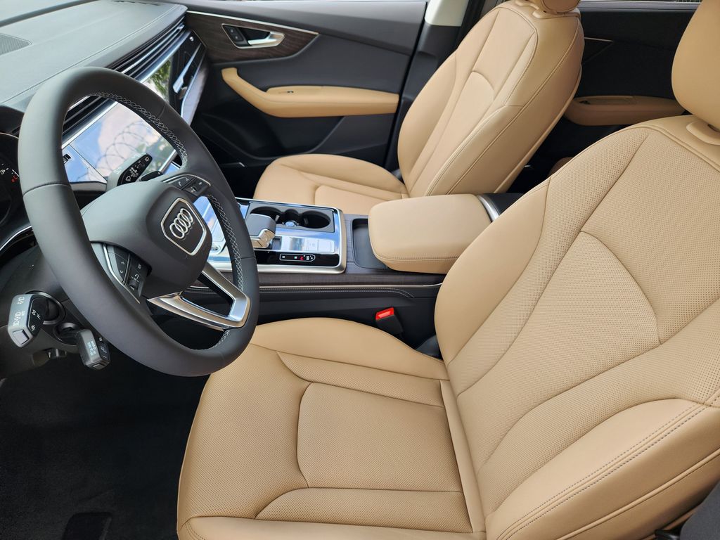 new 2025 Audi Q8 car, priced at $83,365