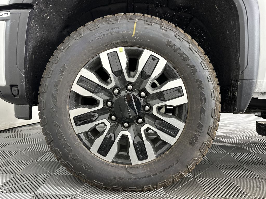 new 2025 GMC Sierra 2500HD car, priced at $93,552