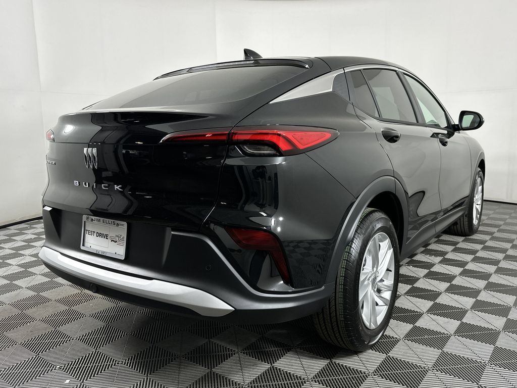 new 2025 Buick Envista car, priced at $25,685