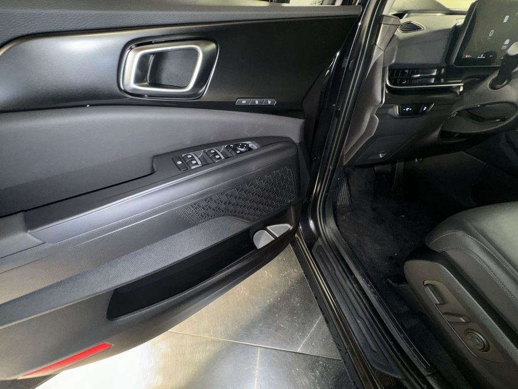 new 2025 Kia Carnival car, priced at $47,884
