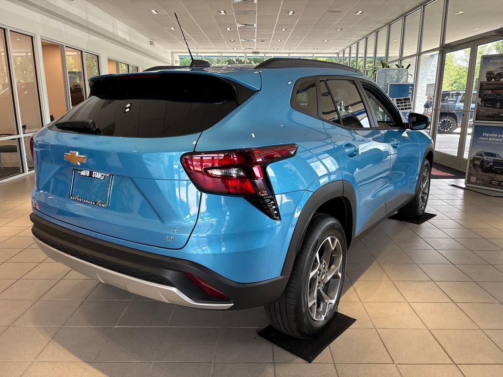 new 2025 Chevrolet Trax car, priced at $25,880