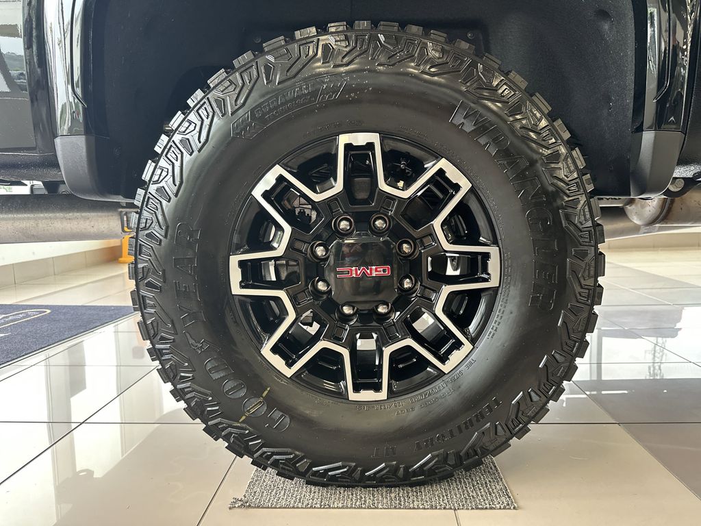 new 2025 GMC Sierra 2500HD car, priced at $94,549