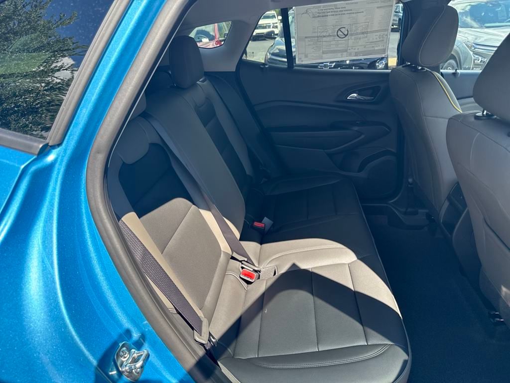 new 2025 Chevrolet Trax car, priced at $27,085