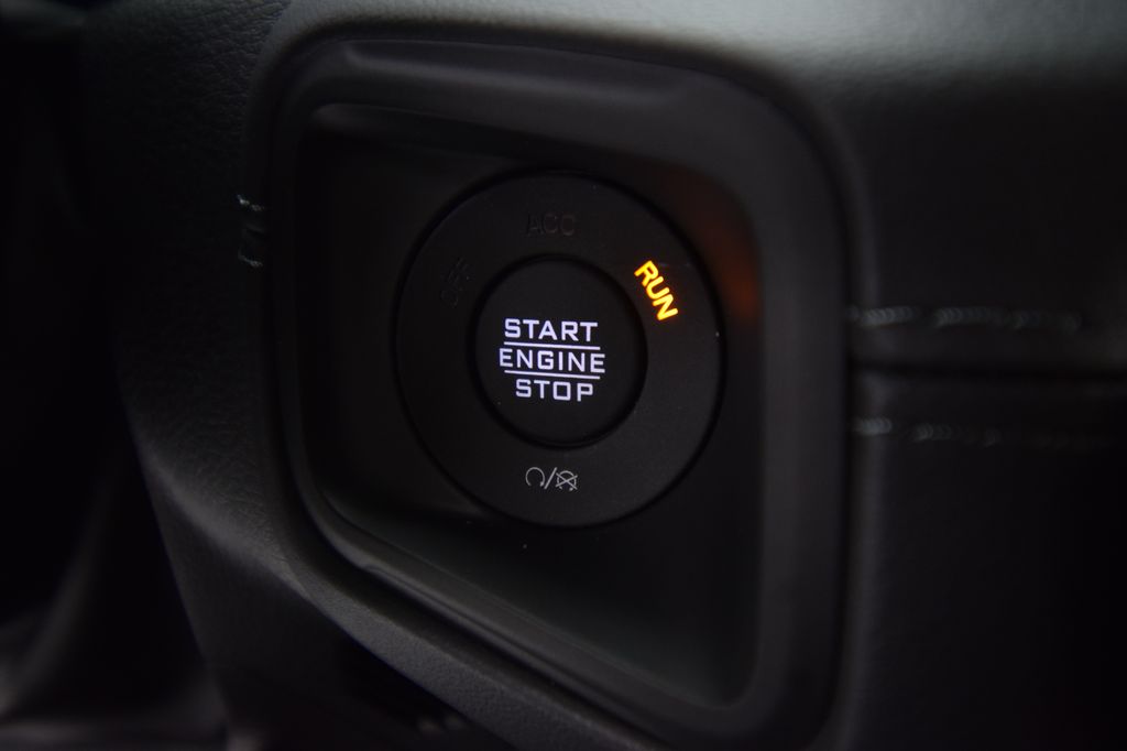 new 2025 Jeep Gladiator car, priced at $55,906