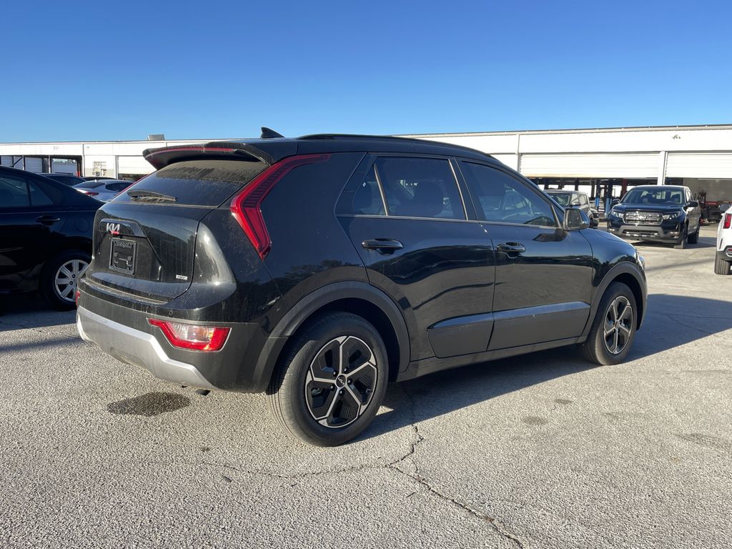 new 2025 Kia Niro car, priced at $29,867