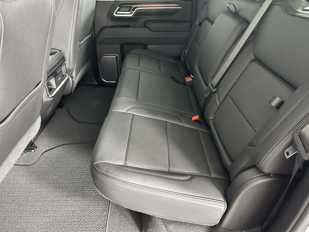 new 2025 GMC Sierra 2500HD car, priced at $85,639