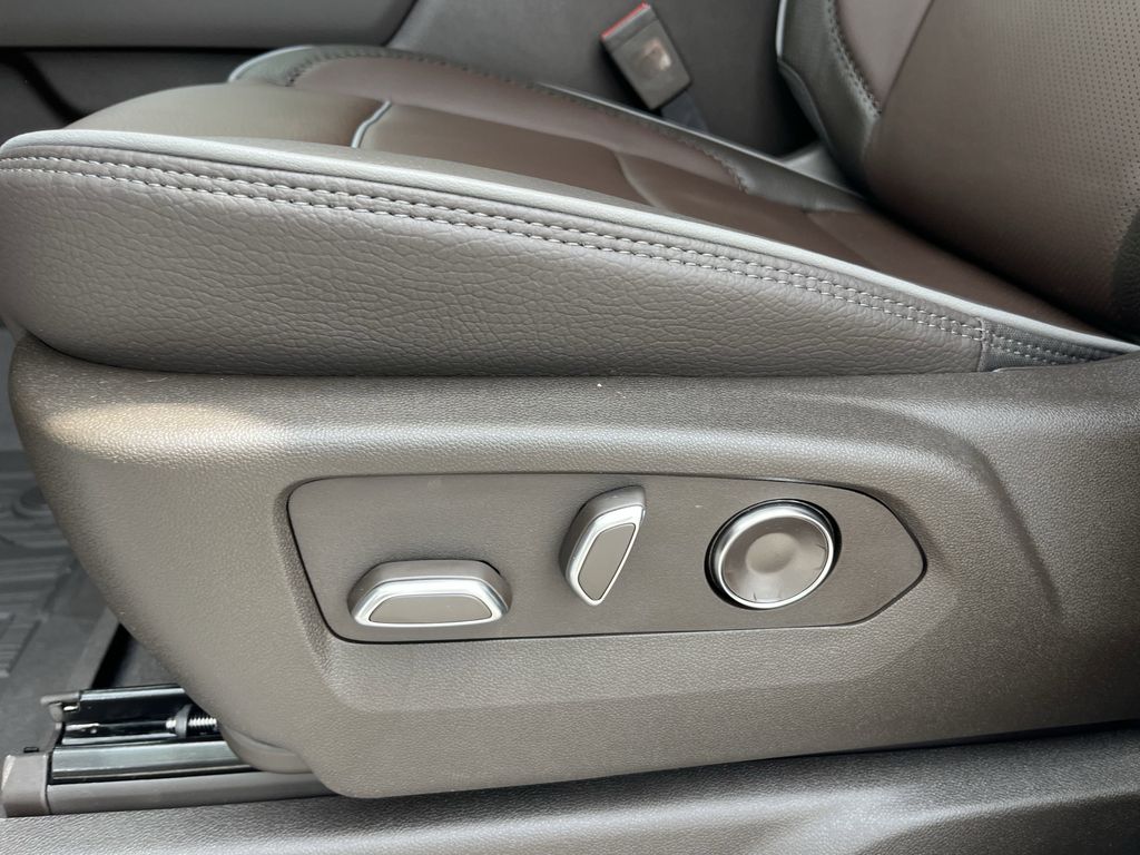 new 2025 GMC Sierra 2500HD car, priced at $89,650