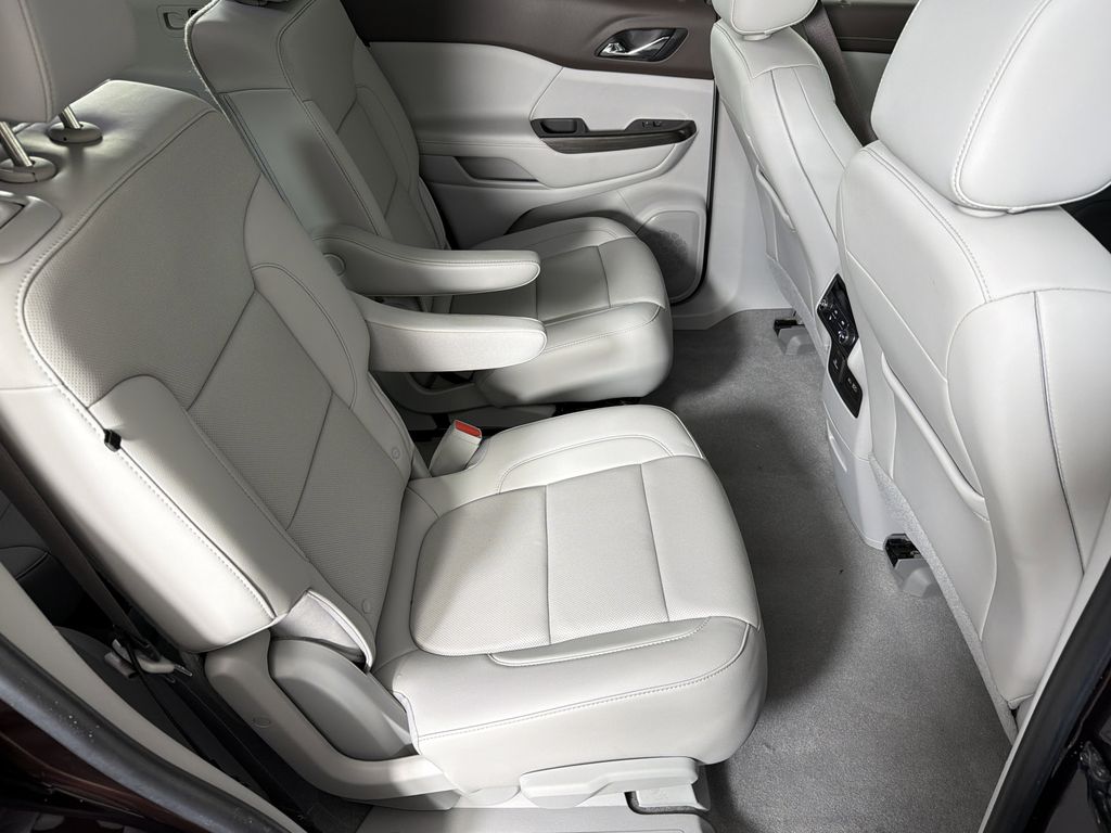 used 2021 GMC Acadia car, priced at $29,649