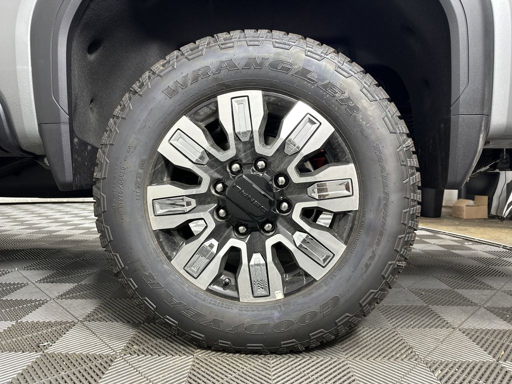 new 2025 GMC Sierra 2500HD car, priced at $85,634