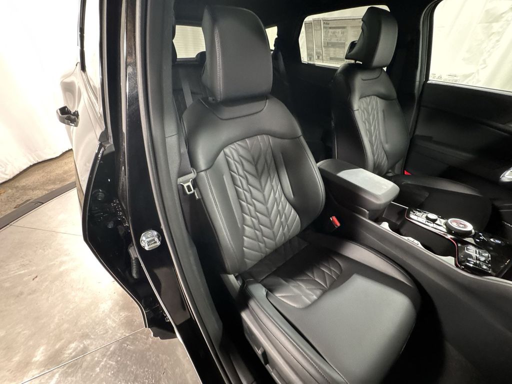 new 2025 Kia Sportage Plug-In Hybrid car, priced at $45,506