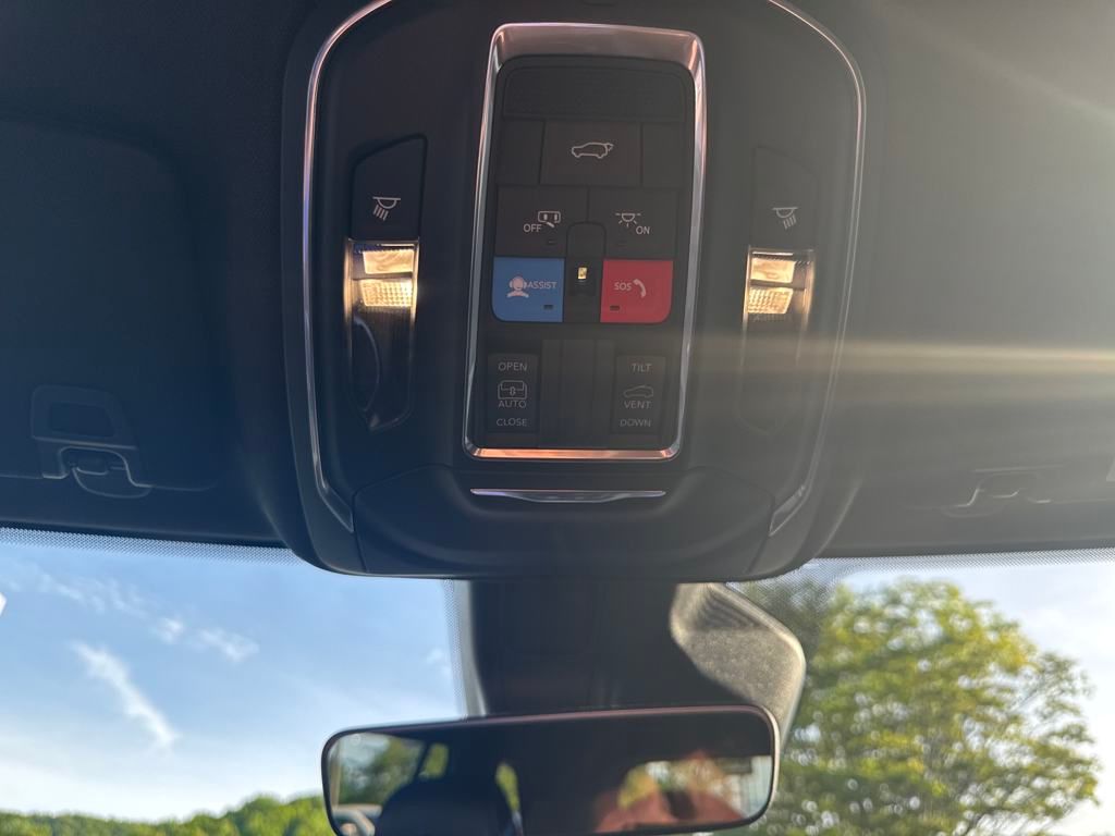 new 2025 Jeep Grand Cherokee car, priced at $42,290