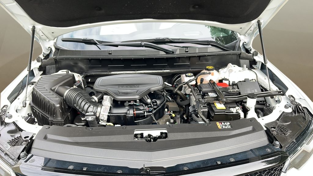 used 2023 Cadillac XT6 car, priced at $39,300
