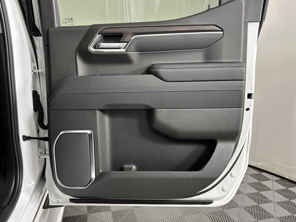 new 2025 GMC Sierra 1500 car, priced at $57,624