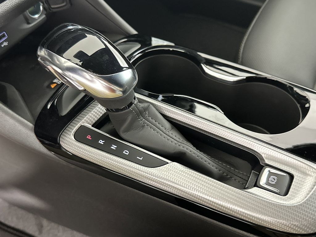 new 2025 Buick Envista car, priced at $30,095