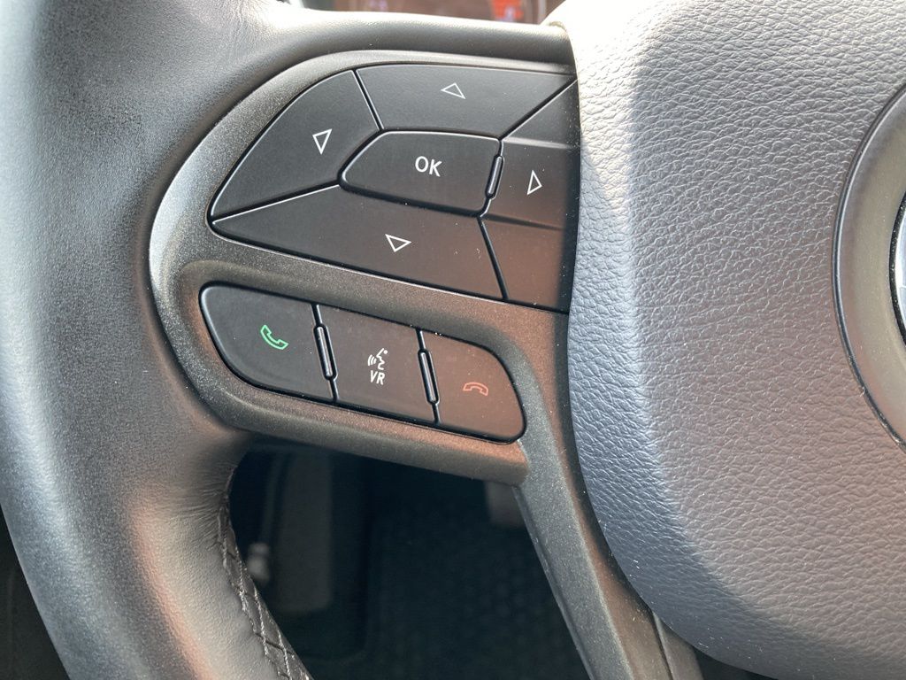 used 2019 Jeep Cherokee car, priced at $18,995