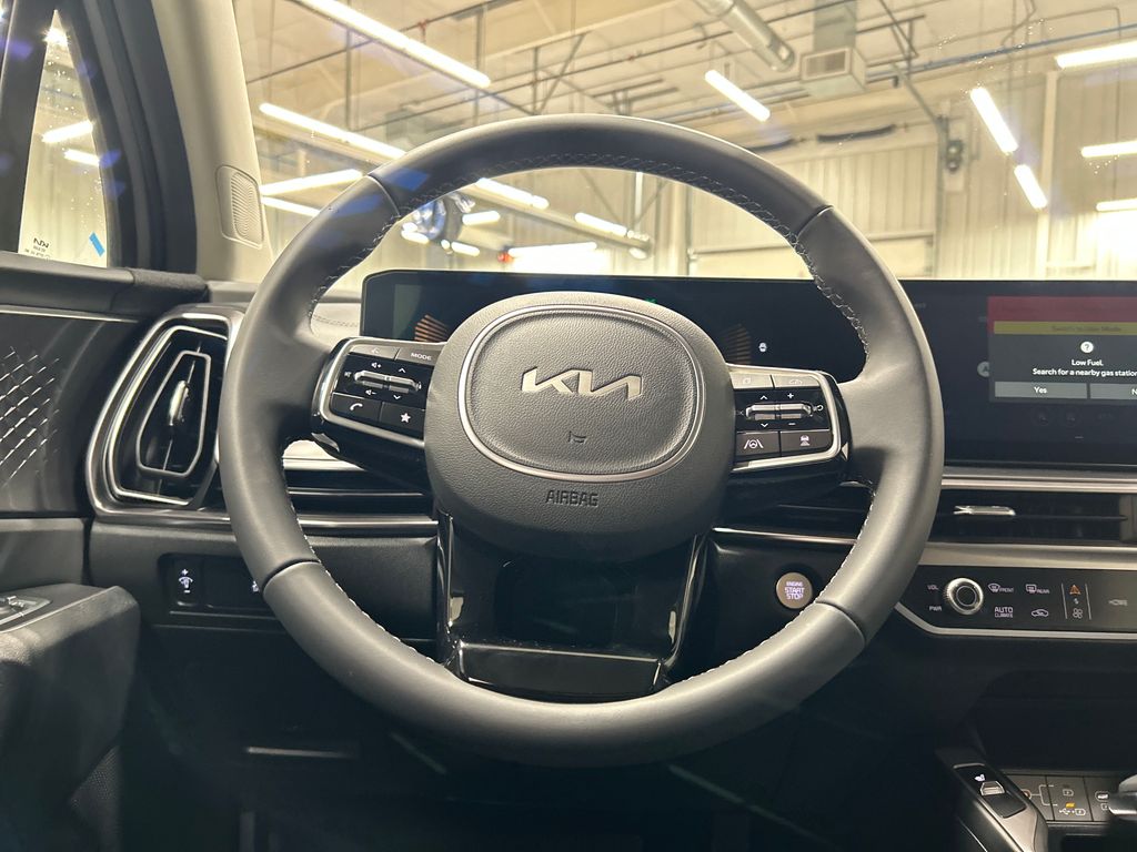 new 2025 Kia Sorento car, priced at $35,985