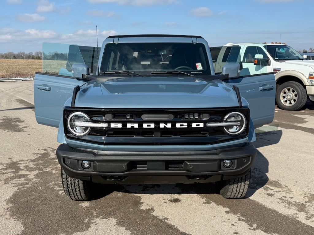 new 2024 Ford Bronco car, priced at $50,252