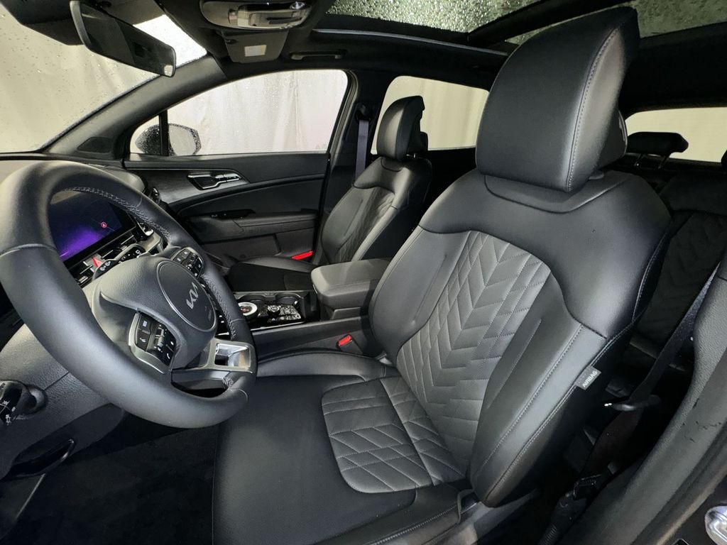 new 2025 Kia Sportage Plug-In Hybrid car, priced at $41,273