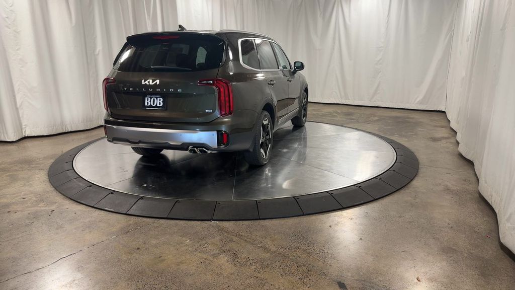 new 2025 Kia Telluride car, priced at $41,179
