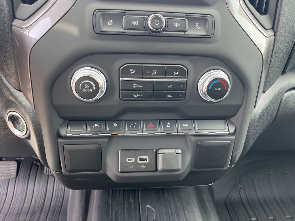 new 2025 GMC Sierra 1500 car, priced at $44,475