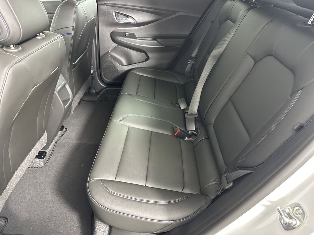 new 2025 Buick Envista car, priced at $29,075