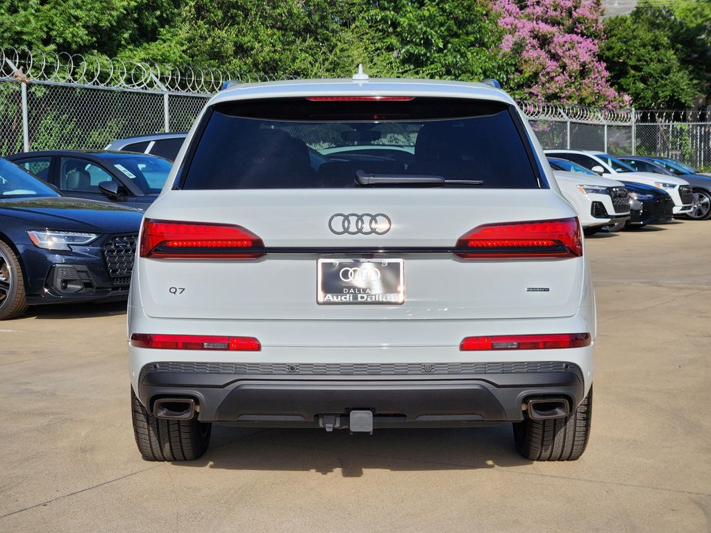 new 2025 Audi Q7 car, priced at $77,450