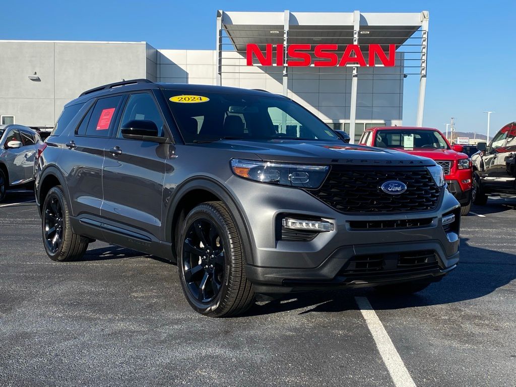 used 2024 Ford Explorer car, priced at $43,500