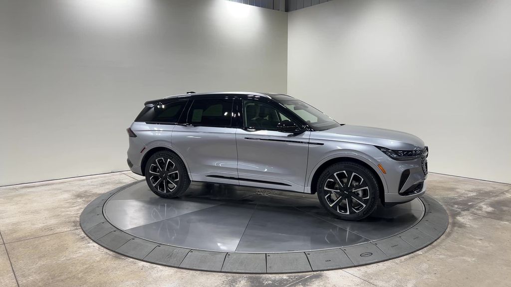 new 2025 Lincoln Nautilus car, priced at $65,245