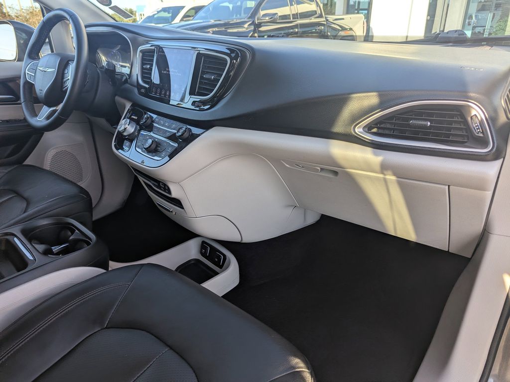 used 2018 Chrysler Pacifica car, priced at $11,193