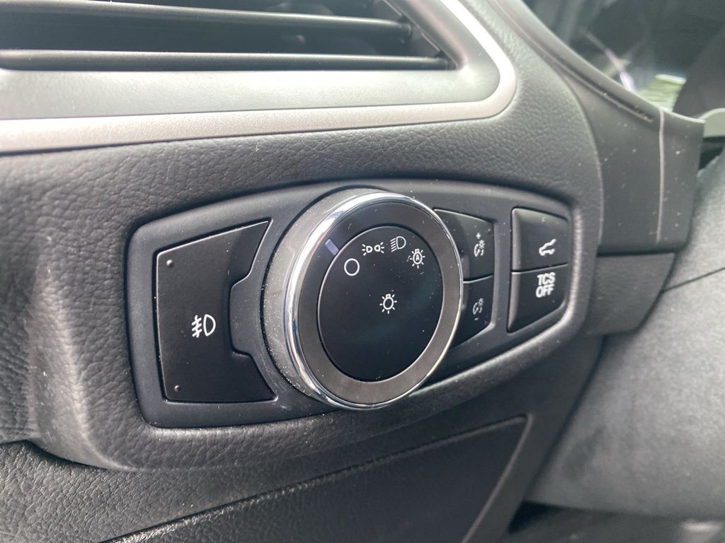 used 2023 Ford Edge car, priced at $29,300
