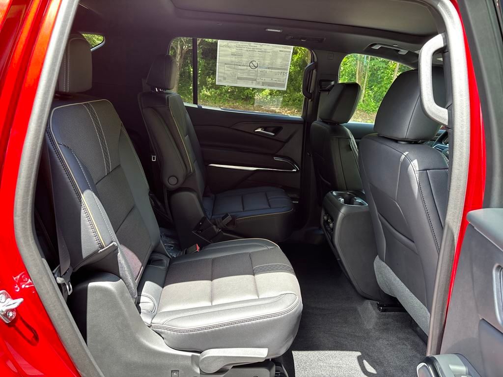 new 2025 Chevrolet Traverse car, priced at $59,290