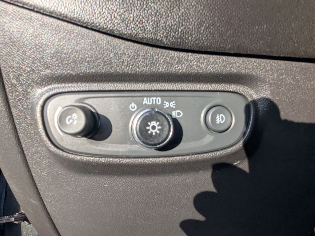 used 2020 Chevrolet Equinox car, priced at $15,592