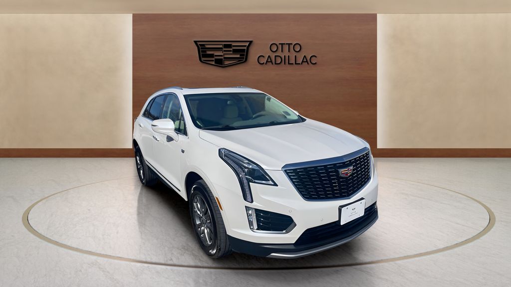 used 2022 Cadillac XT5 car, priced at $37,500