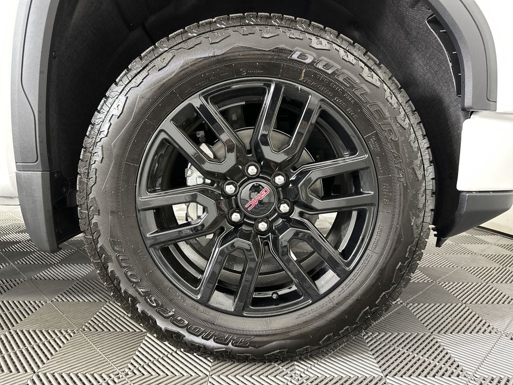new 2025 GMC Sierra 1500 car, priced at $61,284