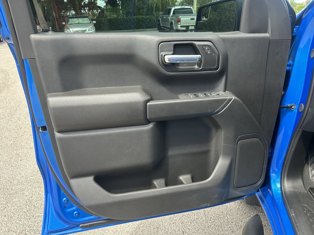 new 2025 Chevrolet Silverado 1500 car, priced at $34,325