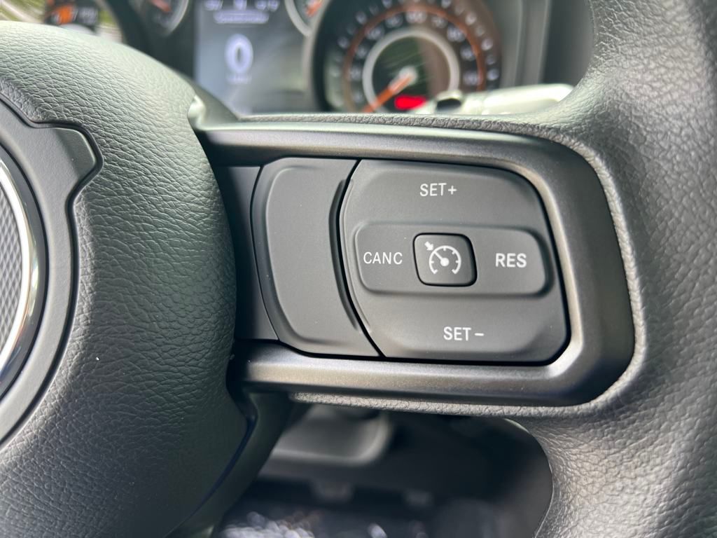 new 2025 Jeep Wrangler car, priced at $35,990
