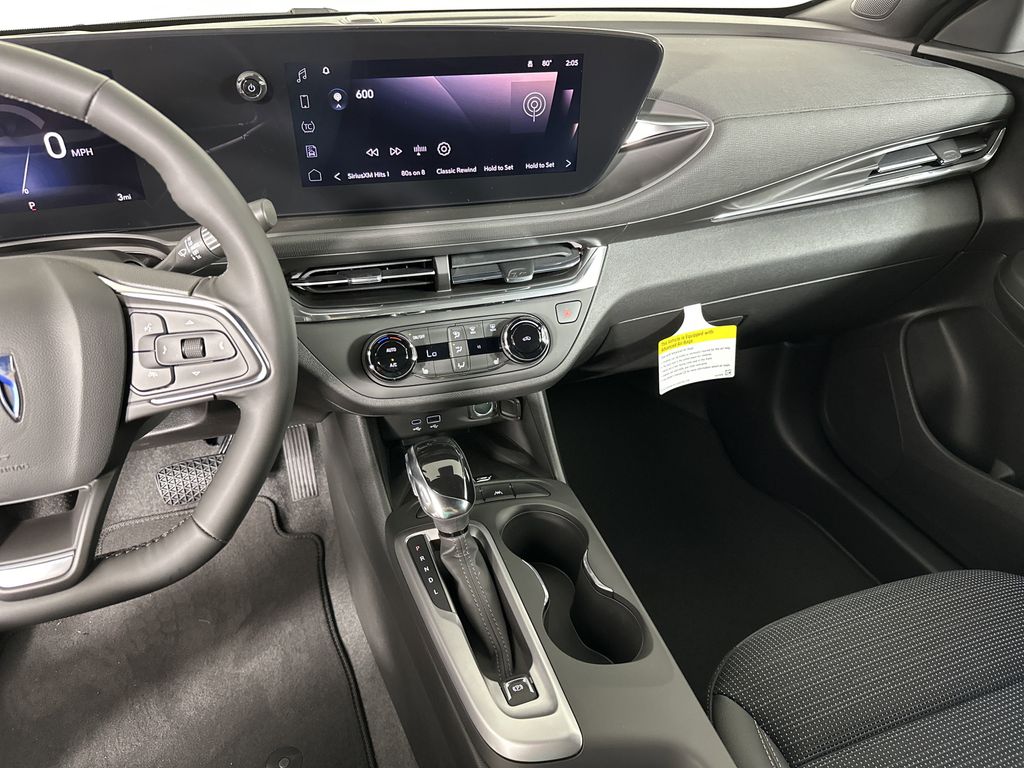 new 2025 Buick Envista car, priced at $27,375