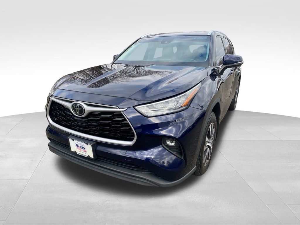 used 2020 Toyota Highlander car, priced at $28,950