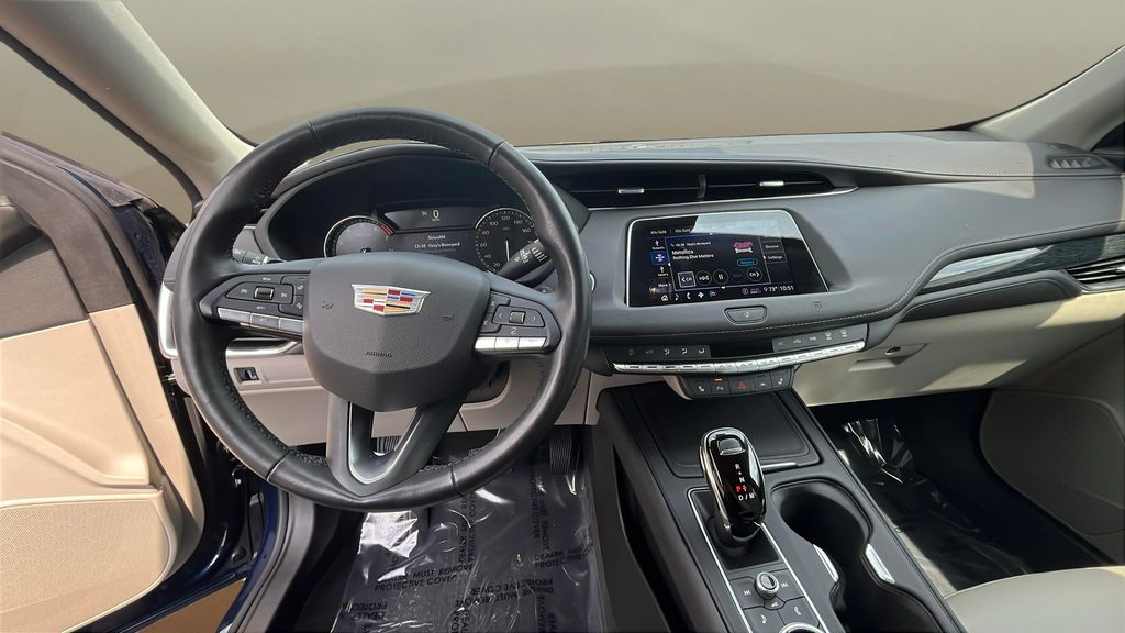 used 2020 Cadillac XT4 car, priced at $24,956