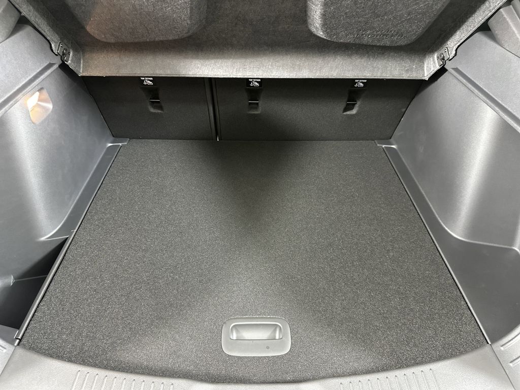 new 2025 Buick Envista car, priced at $24,695