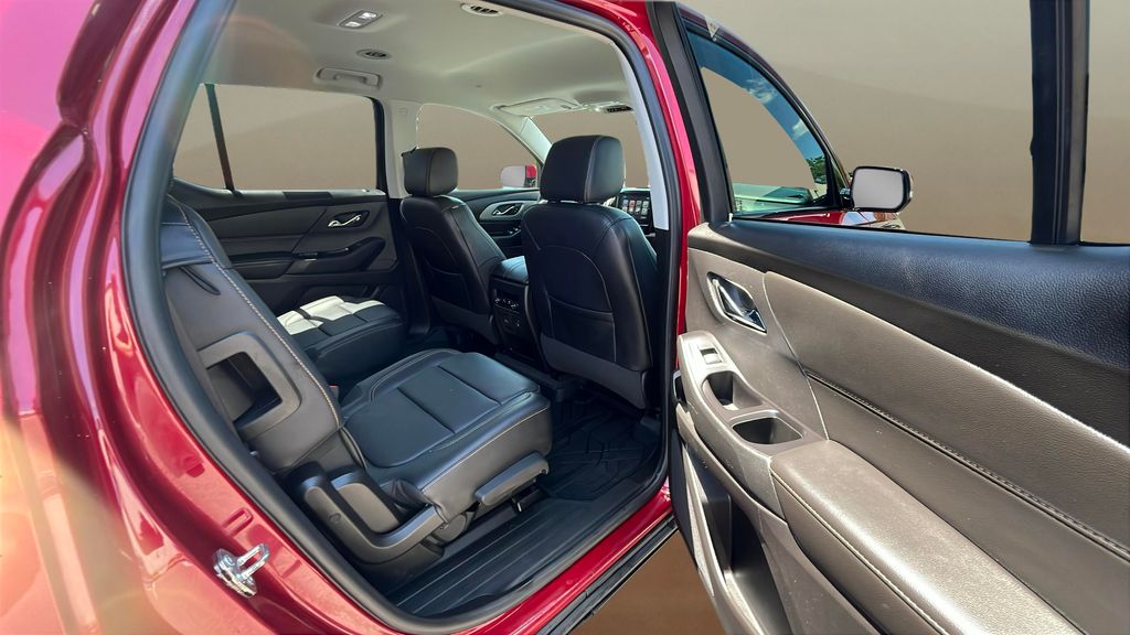 used 2019 Chevrolet Traverse car, priced at $23,450