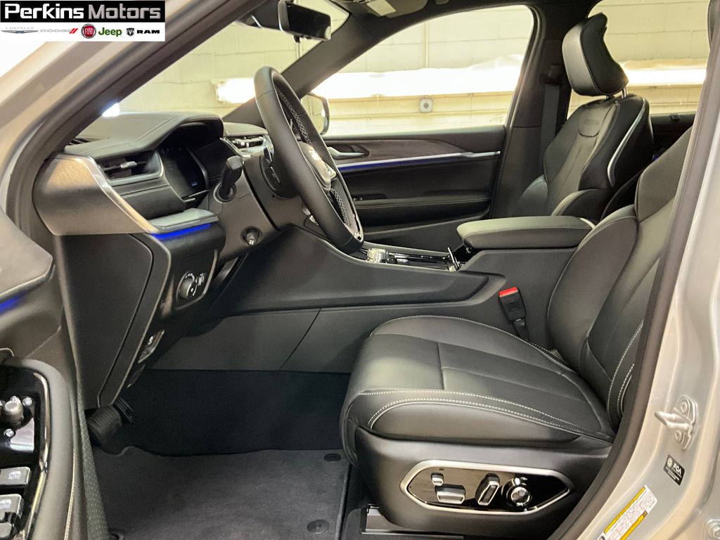 new 2025 Jeep Grand Cherokee car, priced at $59,841