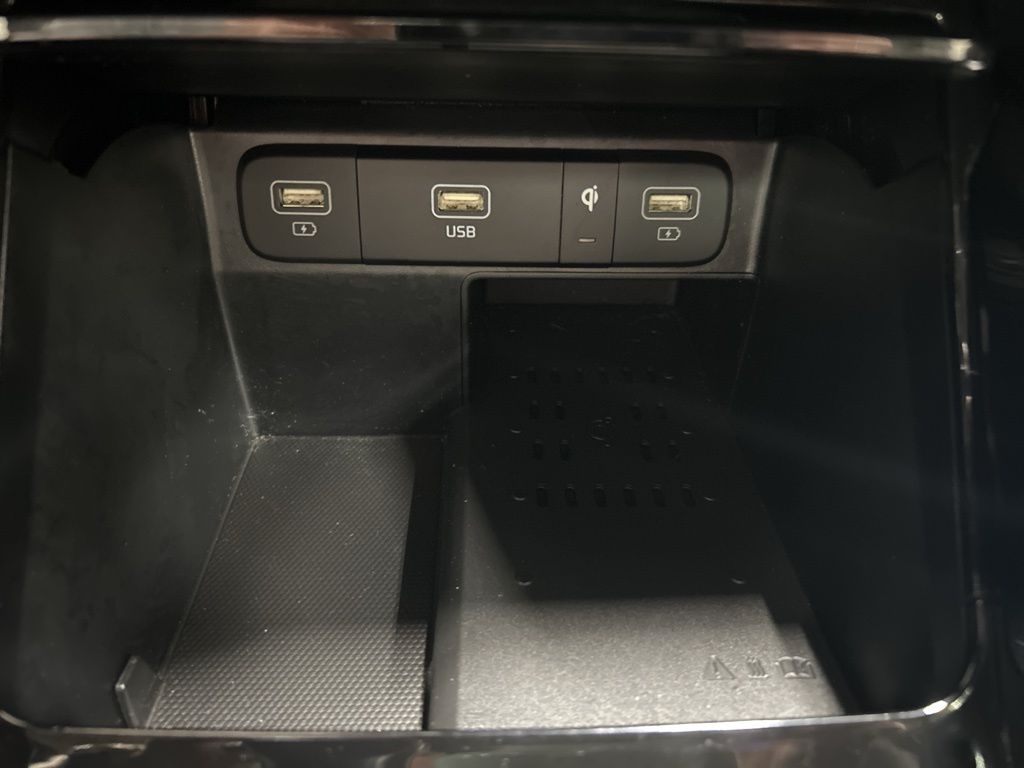 used 2022 Kia Sorento car, priced at $29,872