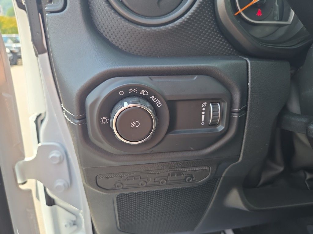 new 2025 Jeep Wrangler car, priced at $68,942