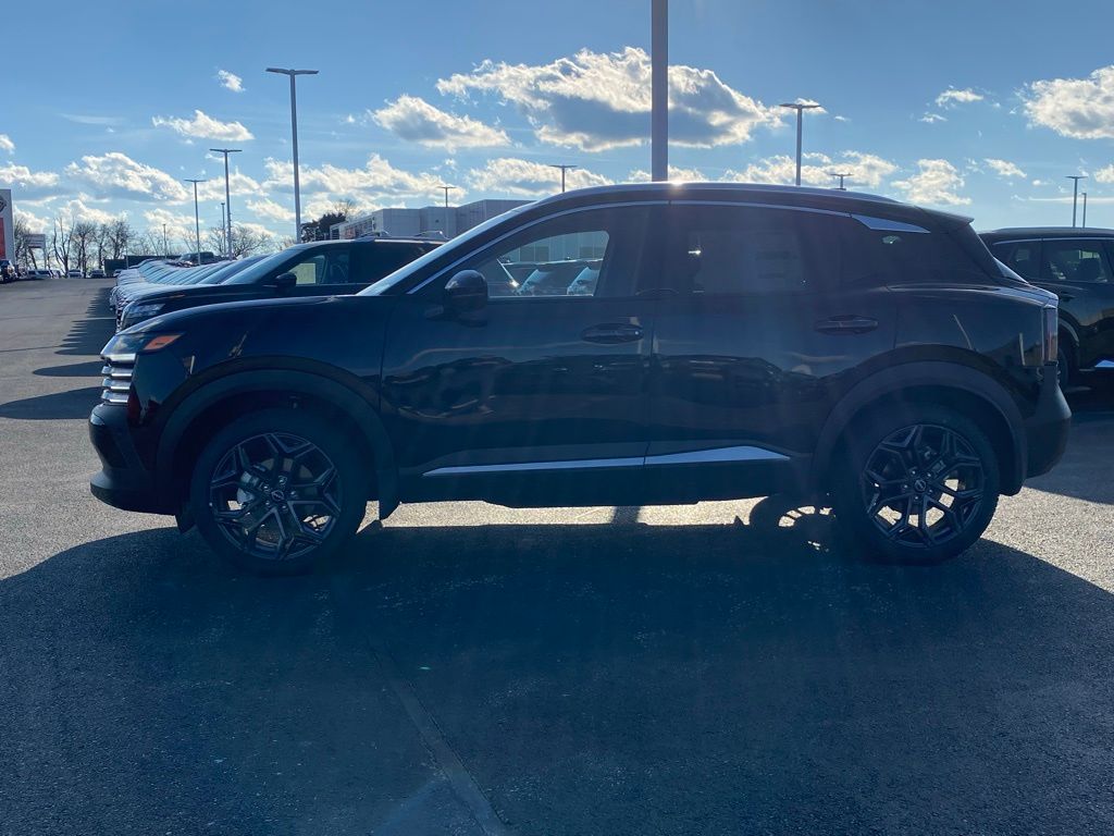 new 2025 Nissan Kicks car, priced at $30,054