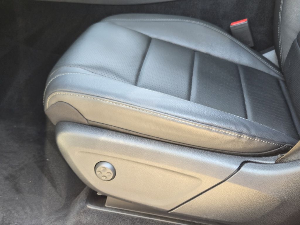 used 2022 Mercedes-Benz GLE car, priced at $38,552