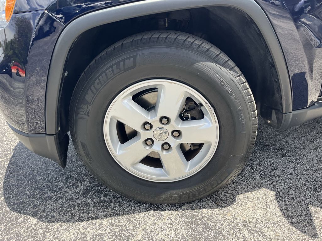used 2013 Jeep Grand Cherokee car, priced at $10,692