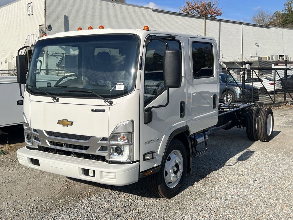 new 2025 Chevrolet 4500 HG LCF Gas car, priced at $76,570